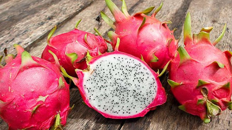 Vietnamese fruits - Dragon fruits