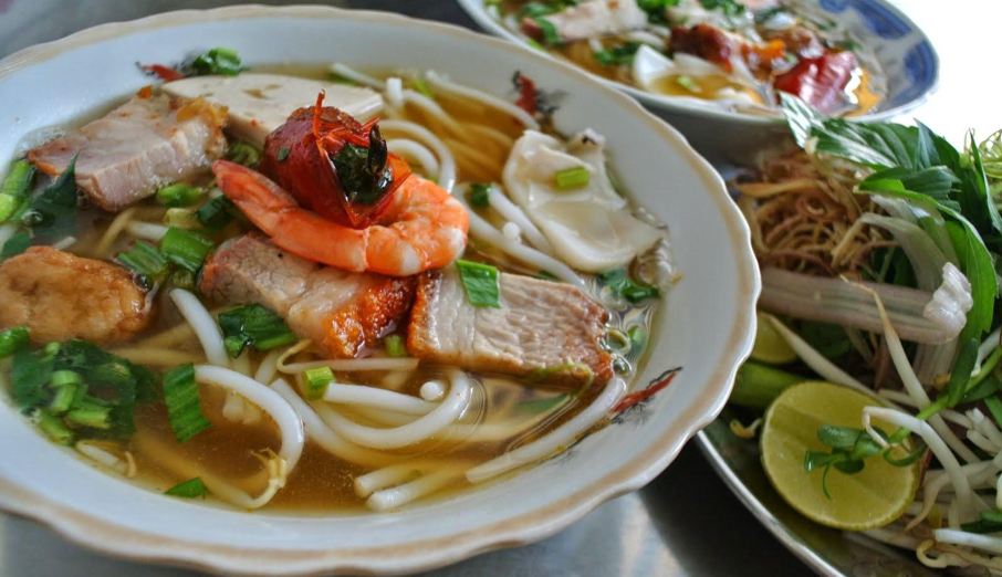 Rice vermicelli soup