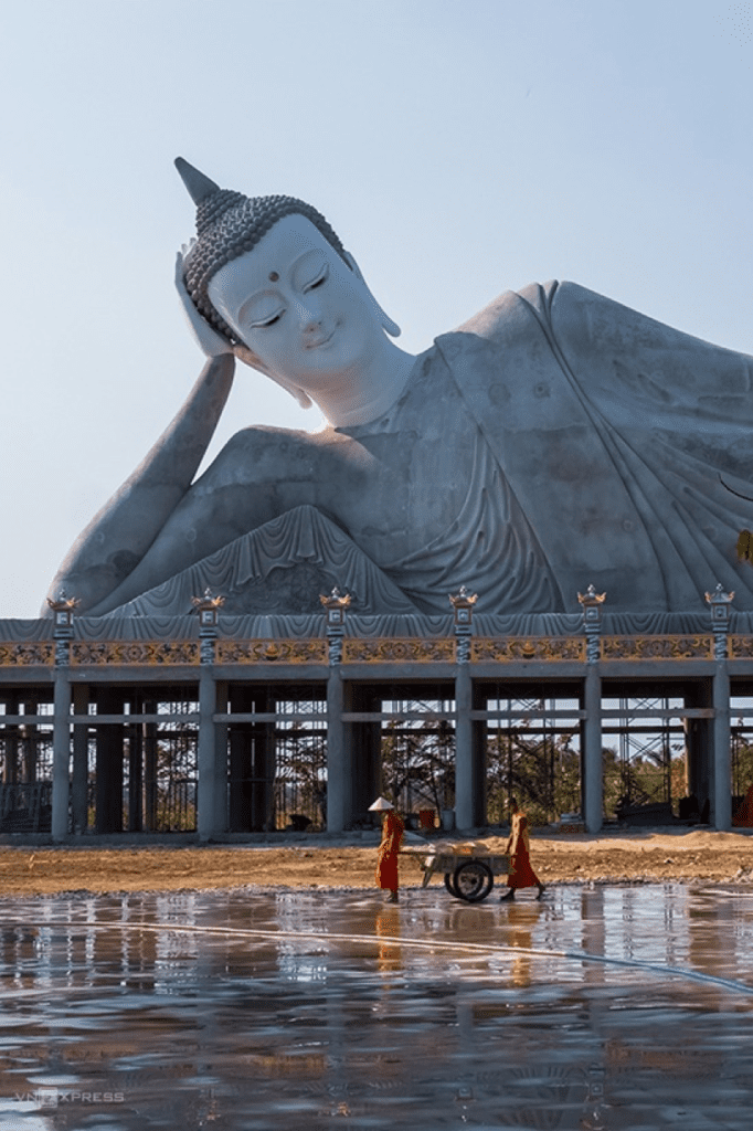 Som Rong pagoda