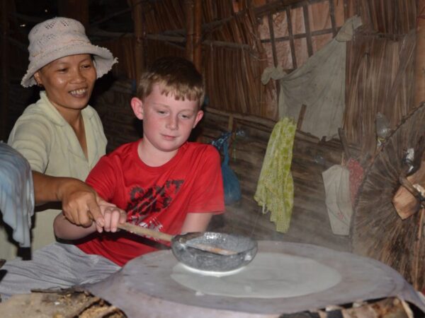 Makeing rice paper