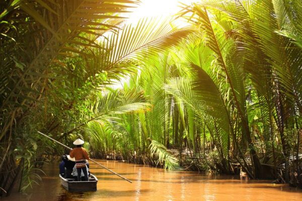 sampan riding in Bentre