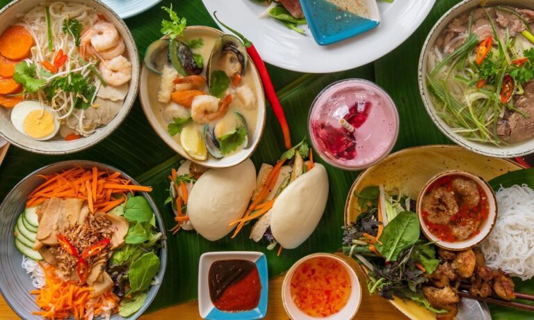 Read more about the article 17 Must-Try Vietnamese Dishes For All Foods Lovers (Update 2023)