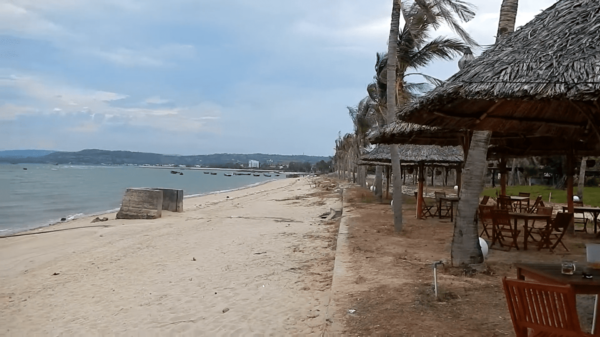 A rest stop on the way to Quynhon from Nhatrang