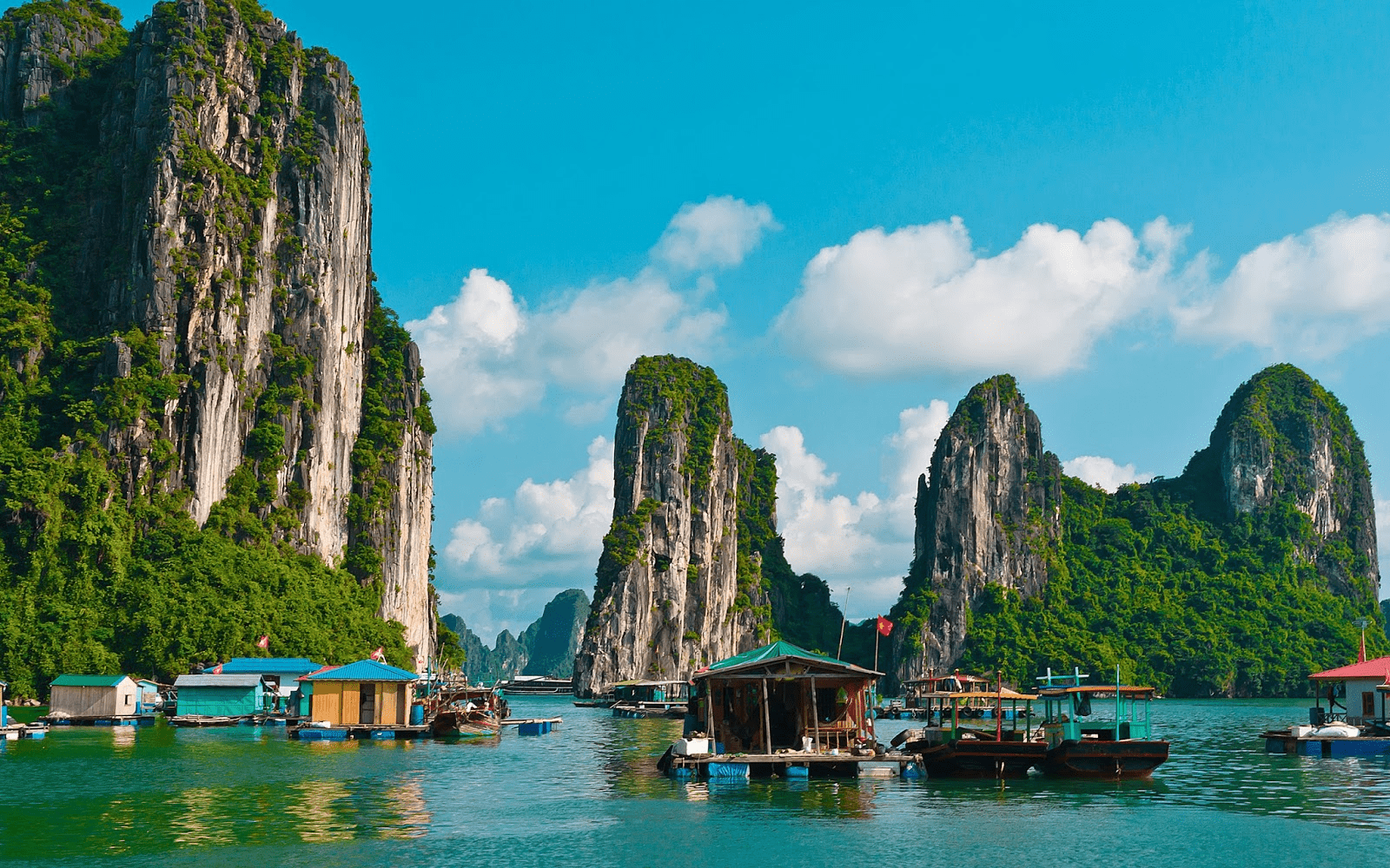 Read more about the article 10 Tips To Visit Vietnam In 2023 – 2024