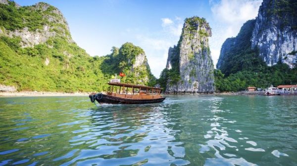 How to Create the Perfect Itinerary for Your Vietnam Family Tour